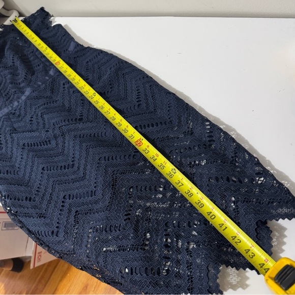 Bardot Navy Lace cocktail Dress - Picture 7 of 9